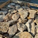 Rocks Iron voorraad, natuursteen om een exclusieve binnenmuur of buitenmuur te maken. Geliefd product door architecten en ontwerpers dankzij het natuurlijk en rustiek karakter van de steen.